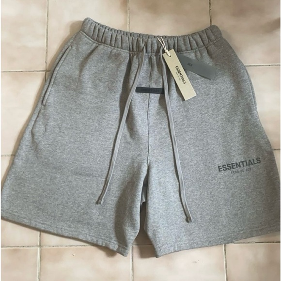 Essentials FOG Shorts - Picture 5 of 5